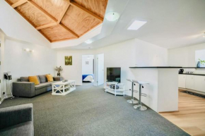 Serene Mountain Cabin Retreat Tamborine Mountain
